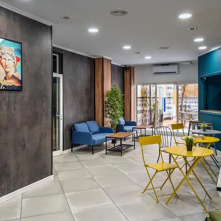 Hostel Som By The Venue Βαλένθια