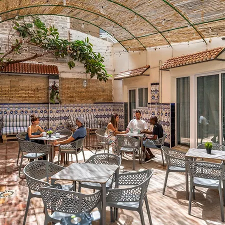 Hostel Som By The Venue Βαλένθια